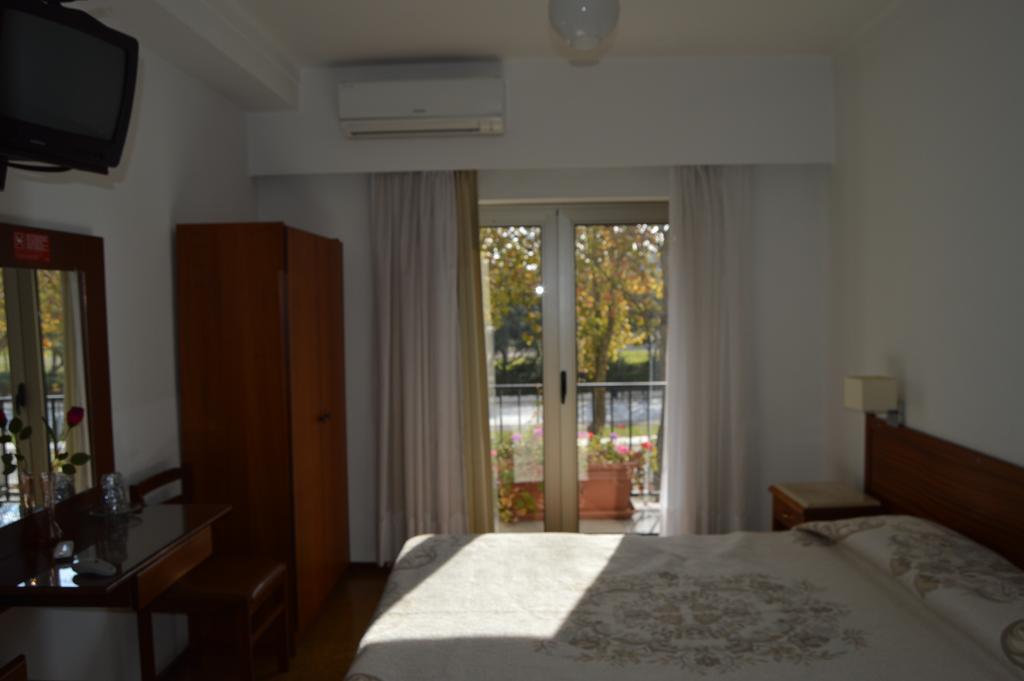 Residencial Coroa D'Ouro Hotel Fatima Ngoại thất bức ảnh