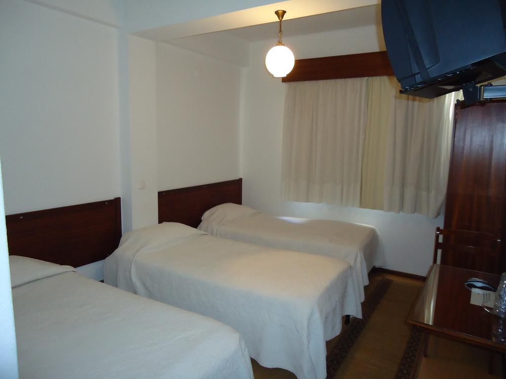 Residencial Coroa D'Ouro Hotel Fatima Phòng bức ảnh